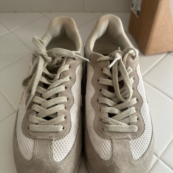 Veja Women's Sneakers - White and Beige - Picture 8 of 10